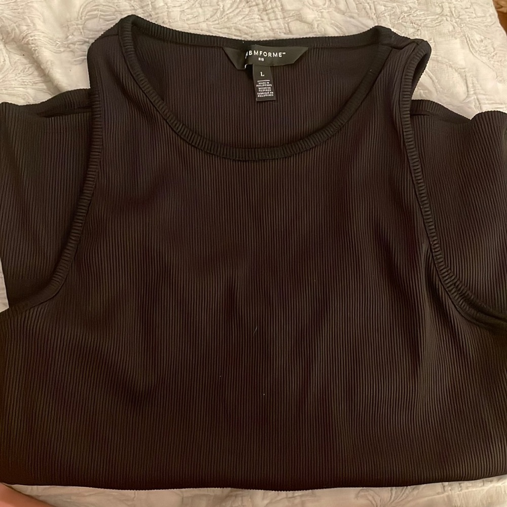 white house black market tank too large black